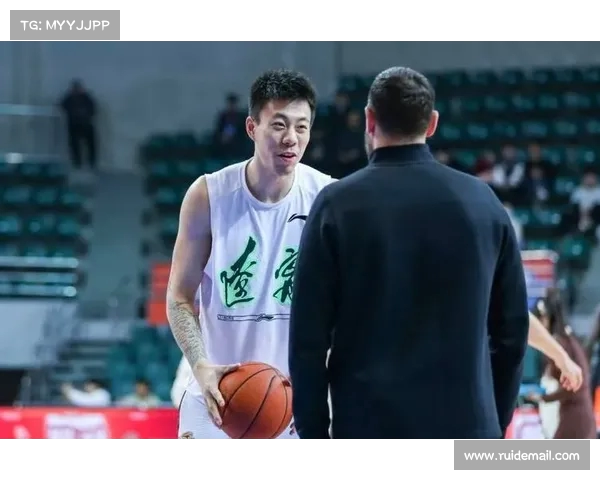 张镇麟上赛季在辽篮遭遇困境 与杨鸣产生分歧影响发挥