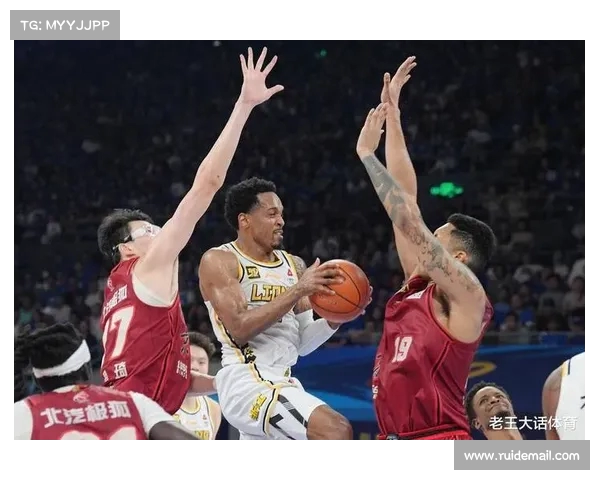 杨毅：广厦新赛季为夺冠去寺庙祈福他们比首钢更渴望这座冠军奖杯